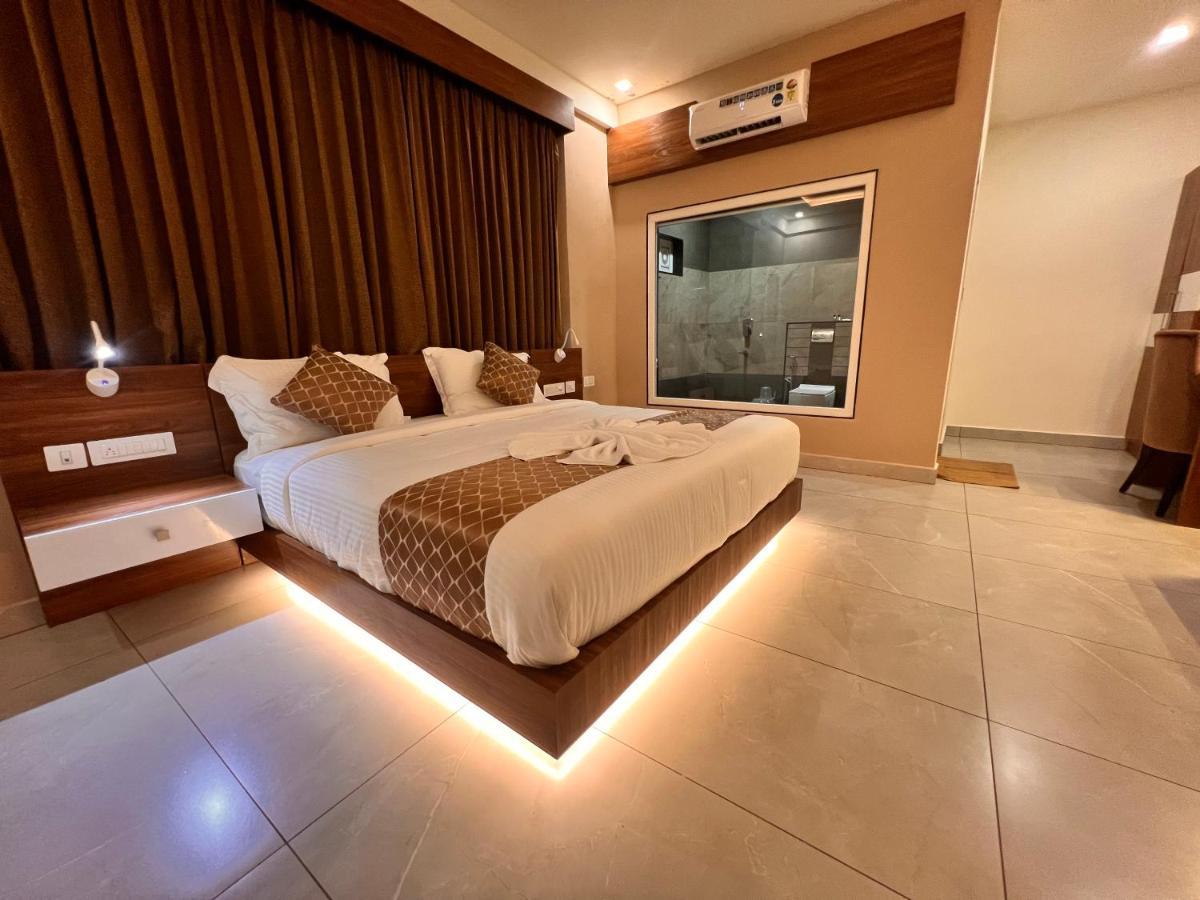 Blue Peaks Holiday Home Муннар Экстерьер фото